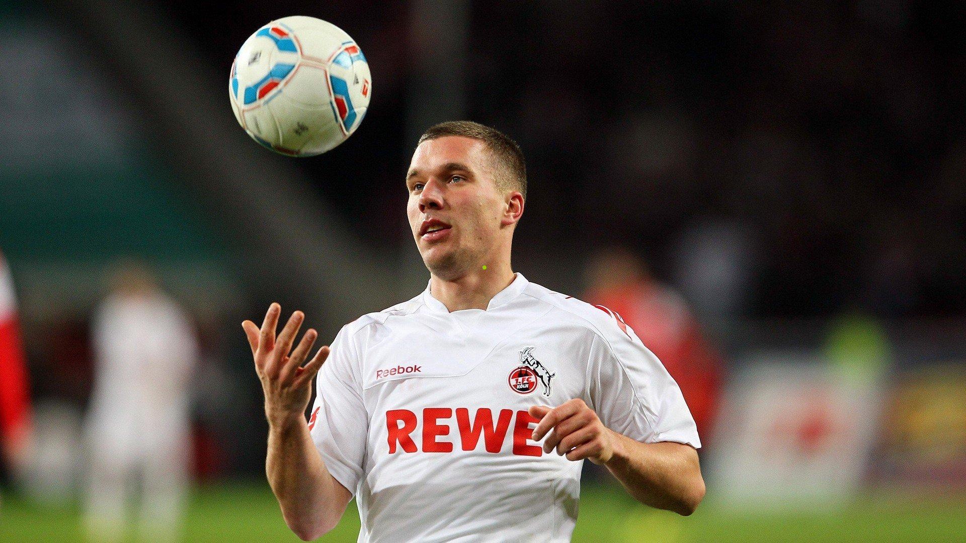 终场哨响后，本尼真情流露，称蒯纪闻属于更高舞台