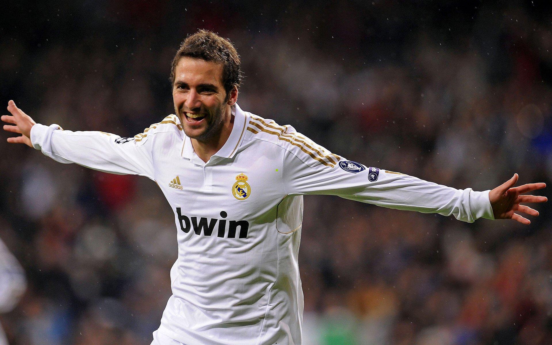 来时巨星，去时传奇，费莱尼揭示足球核心—我的作用是让队友变强